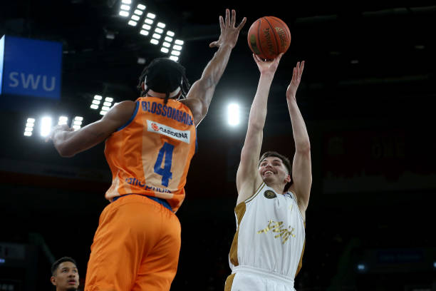 力和空中优 力和空中优