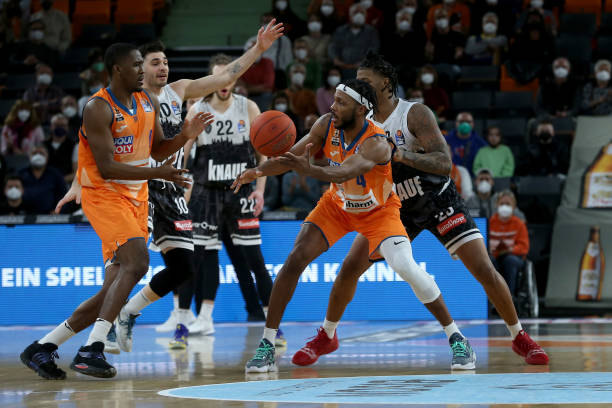 隐身英雄 隐身英雄